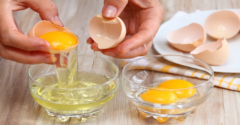 5 zdravotných prínosov vaječných bielkov pre vaše srdce, kosti, kožu a pH rovnováhu