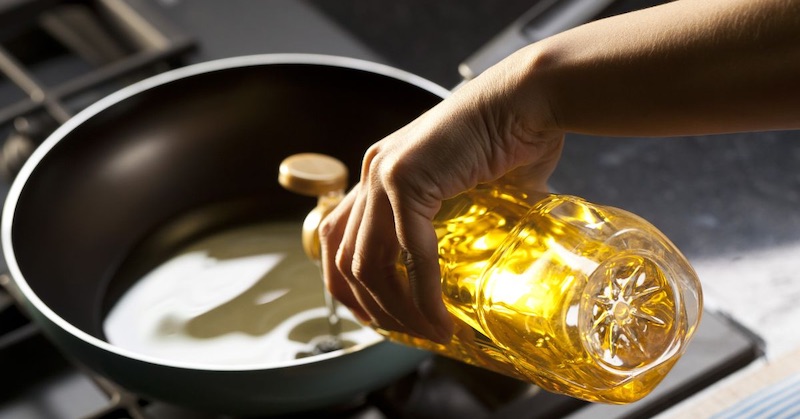 Mnohí vedci varujú pred konzumáciou repkového oleja: Môže vám privodiť demenciu