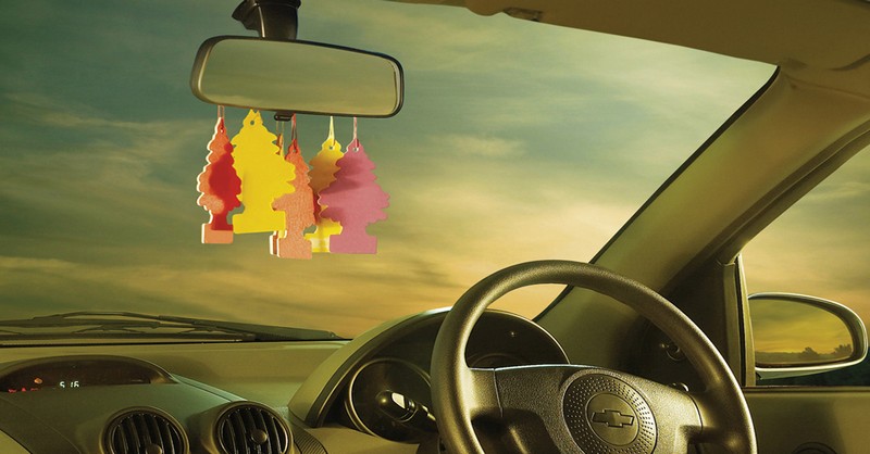 Prečo by sa v autách ani taxíkoch nemali nikdy používať osviežovače vzduchu